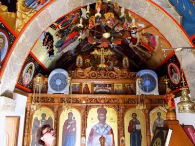 stalis-church-inside