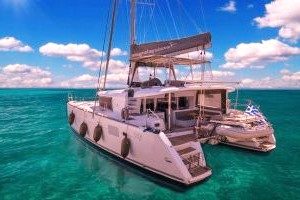 CATAMARAN SAILING TRIP